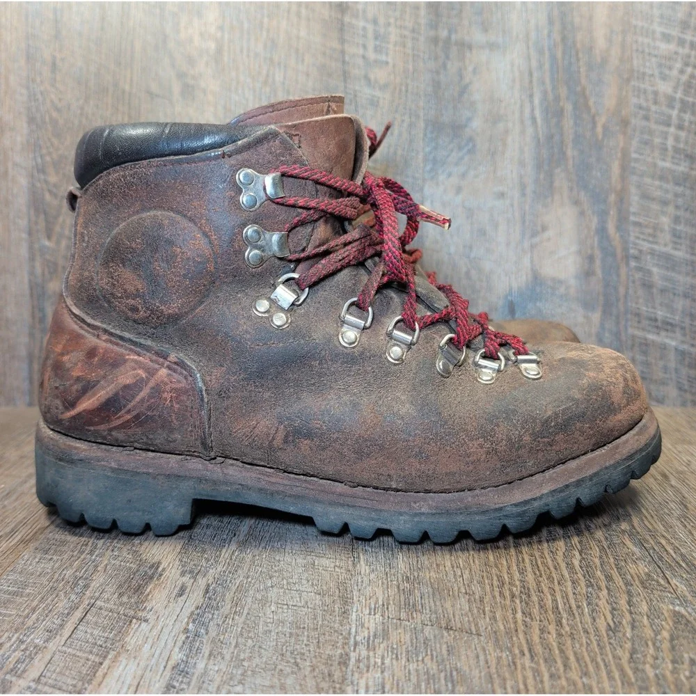 Vasque Vintage Mens 9.5 D Brown Leather Lace Up Mountain Hiking Boots Vibram USA